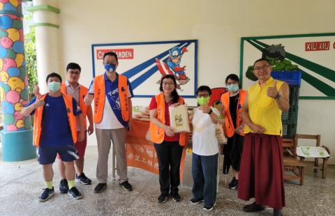 111.07.24捐贈休休文教基金會-白米150公斤(圖)