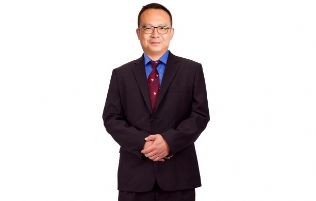 曾哲鎮  / 營運長(圖)