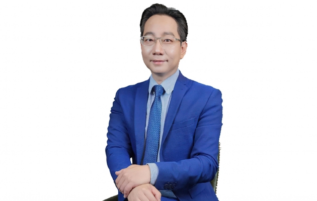 翁世唐 / 營運長(圖)